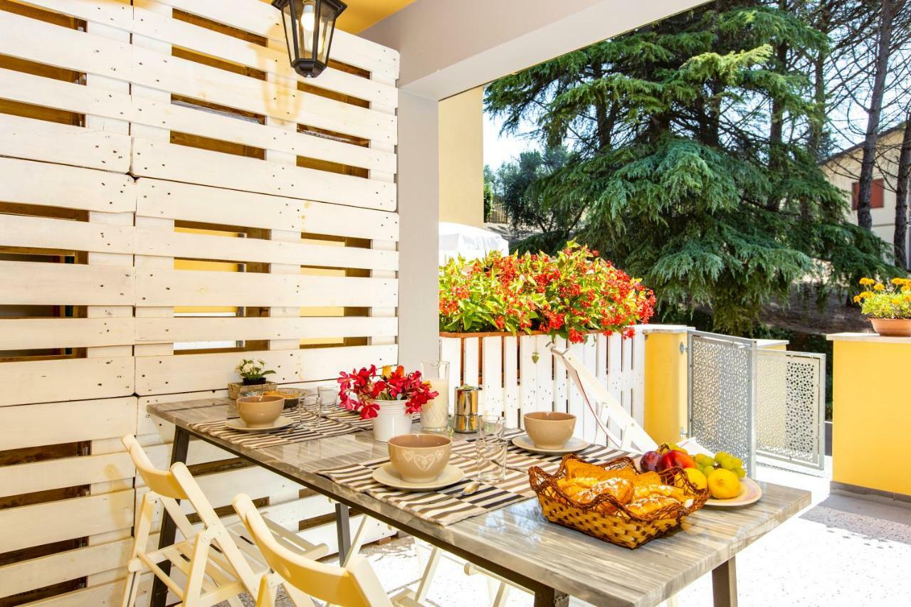 Casa Donatella Apartment Montecchio  Bagian luar foto