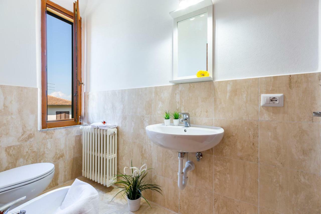 Casa Donatella Apartment Montecchio  Bagian luar foto